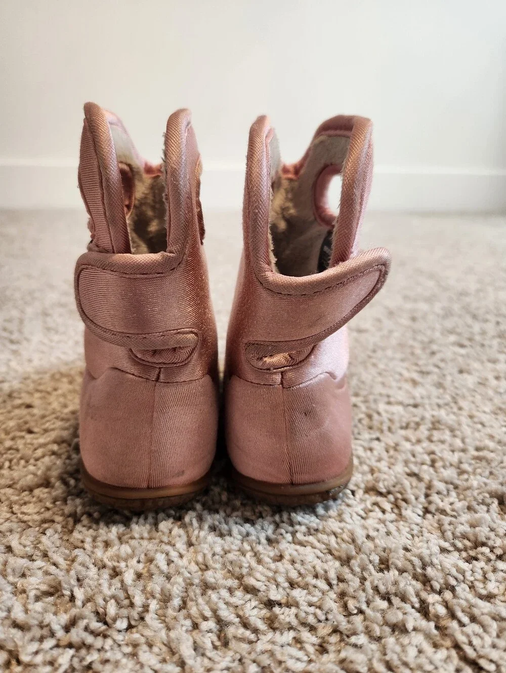 BOGS Baby Waterproof Snowboot Rain Boot Size 6 In Metallic Ballet Pink